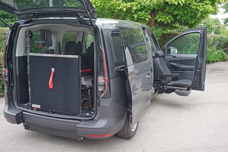 VW Caddy mit Turny Evo II Carony und Heckausschnitt AMF-Bruns
